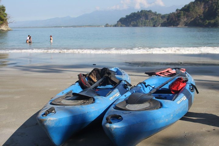 Manuel Antonio Ocean Kayaking - Image 4