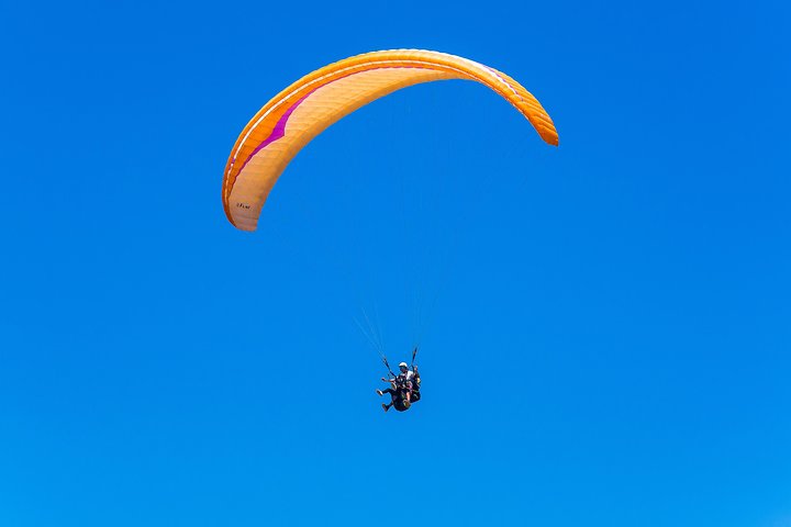 Paragliding tandem flight 1.500 ft & up - Image 5
