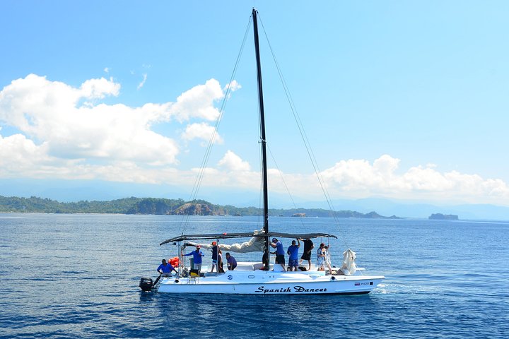 Private Catamaran Eco-Adventure Manuel Antonio - Image 3