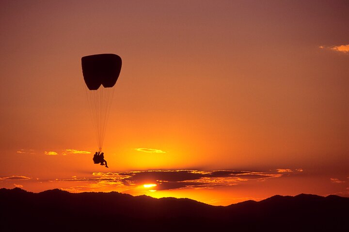 VIP Sunset Paragliding in Puntarenas Province - Image 1