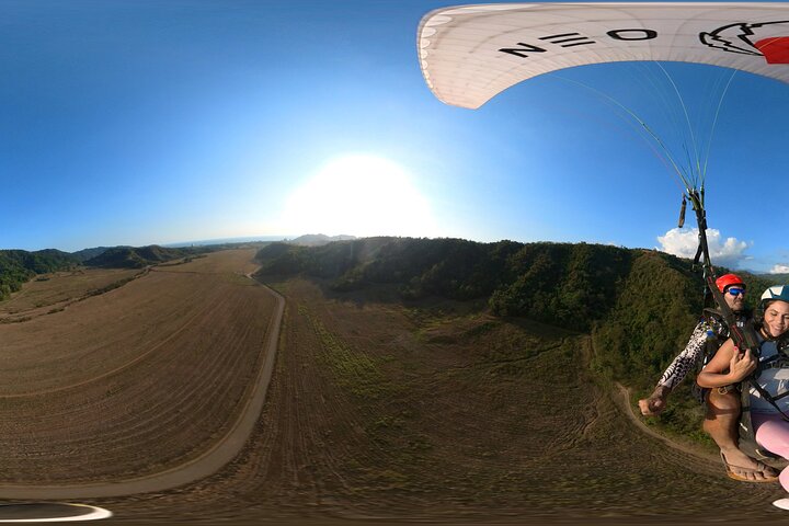 VIP Sunset Paragliding in Puntarenas Province - Image 5