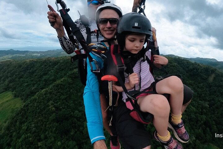 VIP Trindem Paragliding Family Flight - Image 5