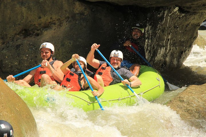 Whitewater Rafting "El Chorro" Class IV - Image 5