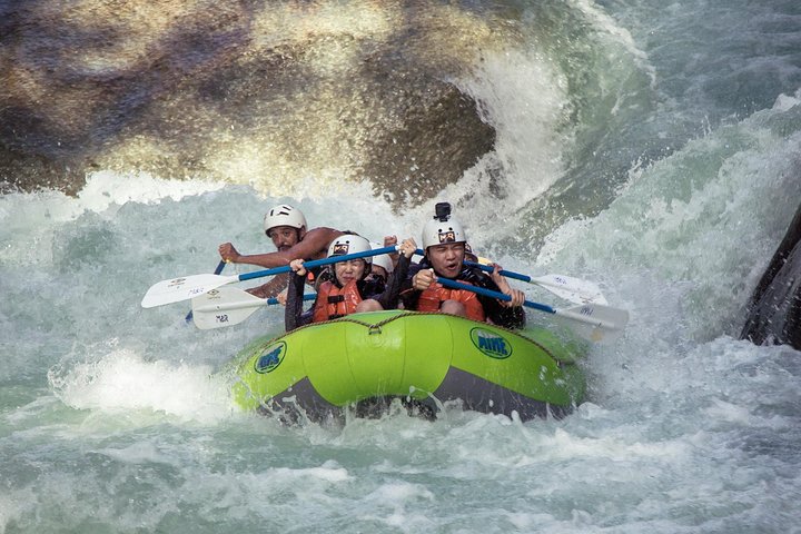 Whitewater Rafting "El Chorro" Class IV - Image 1