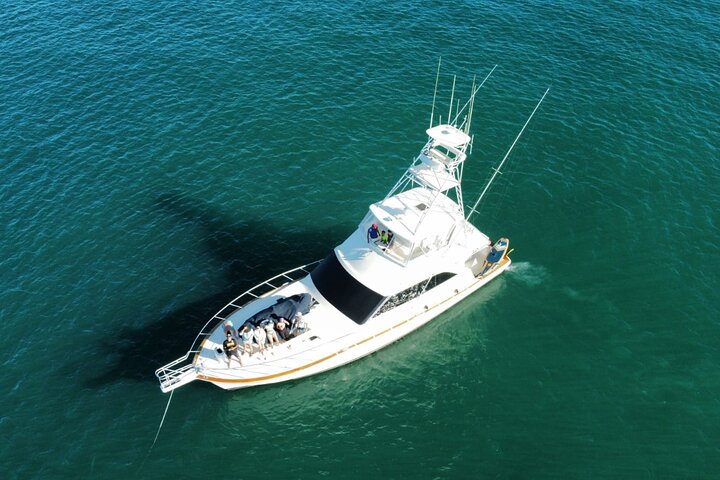 4 hours Private Luxury Yacht Tour in Banderas Bay Mexico - Image 5