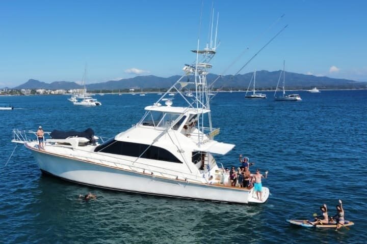 4 hours Private Luxury Yacht Tour in Banderas Bay Mexico - Image 2