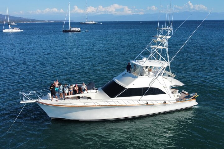 4 hours Private Luxury Yacht Tour in Banderas Bay Mexico - Image 1