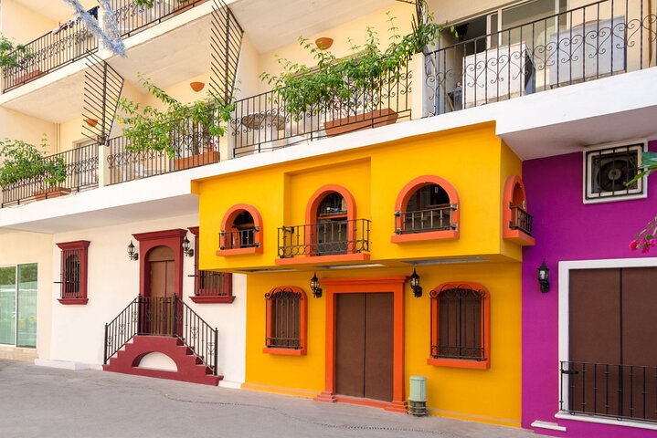 Discovering Puerto Vallarta on Foot - Image 3