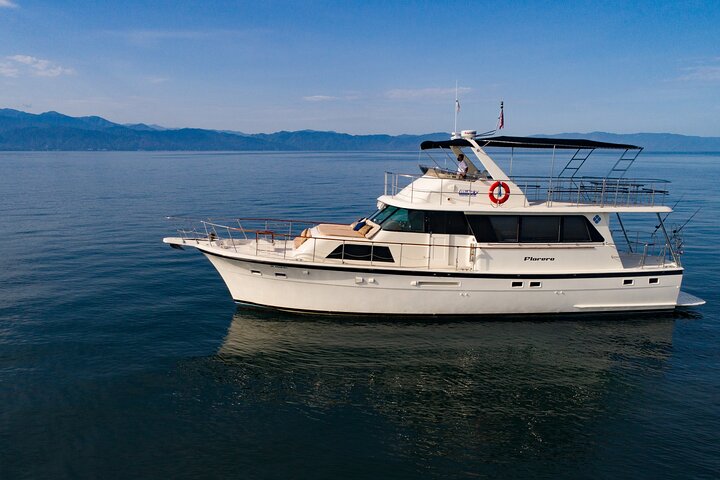 Hatteras 58-61' Luxury Yacht in Puerto Vallarta & Nuevo Nayarit - Image 4
