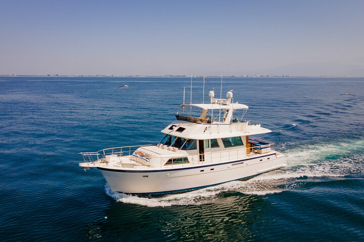 Hatteras 58-61' Luxury Yacht in Puerto Vallarta & Nuevo Nayarit - Image 2