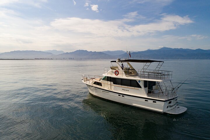 Hatteras 58-61' Luxury Yacht in Puerto Vallarta & Nuevo Nayarit - Image 5