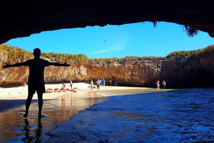 Marietas Islands Tour: entering Hidden Beach 100% GUARANTEED - Image 1