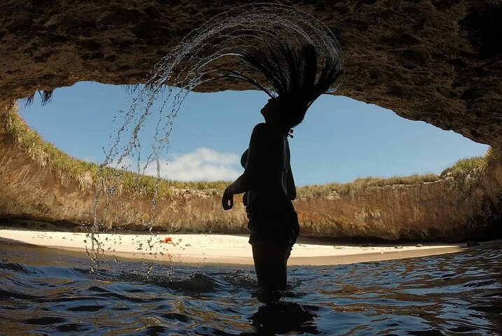 Marietas Islands Tour: entering Hidden Beach 100% GUARANTEED - Image 2
