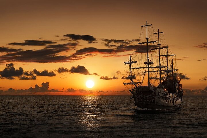 Pirate Ship Tour by day or night! Meals and Drinks included! - Image 5