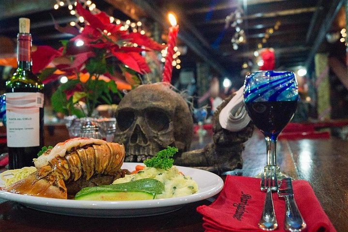 Spectacular Pirate Ship Show Dinner - Image 4
