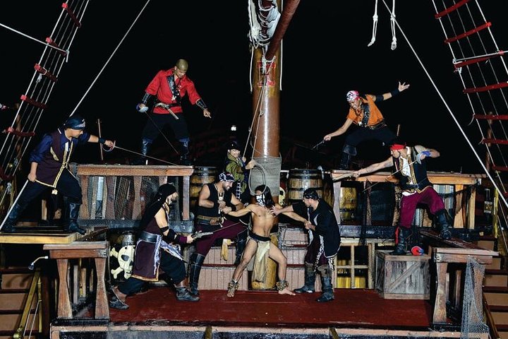 Spectacular Pirate Ship Show Dinner - Image 5