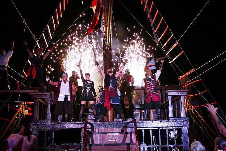 Spectacular Pirate Ship Show Dinner - Image 3