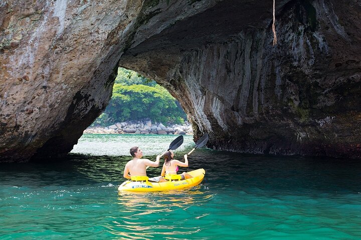 Tour Yelapas and Mahahuitas in Catamaran with Lunch and Open Bar! - Image 4