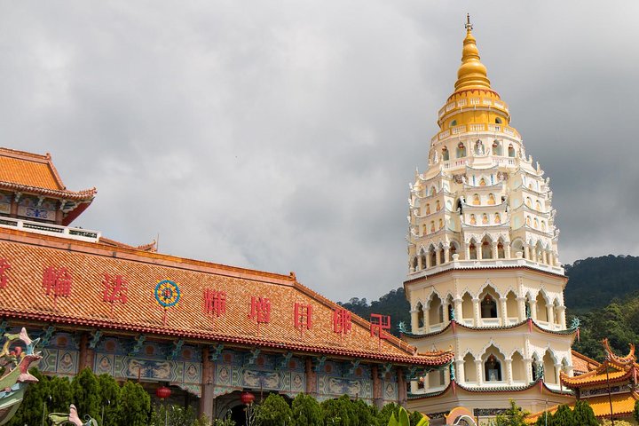 City Tour to Penang Hill(Fast Lane), Kek Lok Si &Reclining Buddha - Image 5