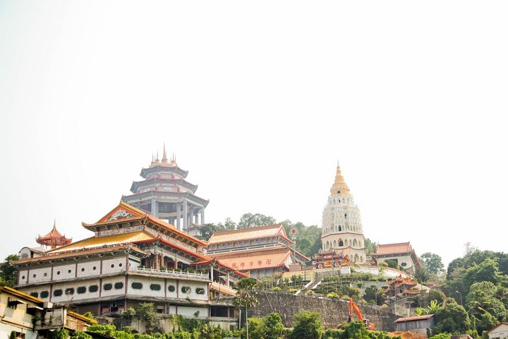 City Tour to Penang Hill(Fast Lane), Kek Lok Si &Reclining Buddha - Image 4