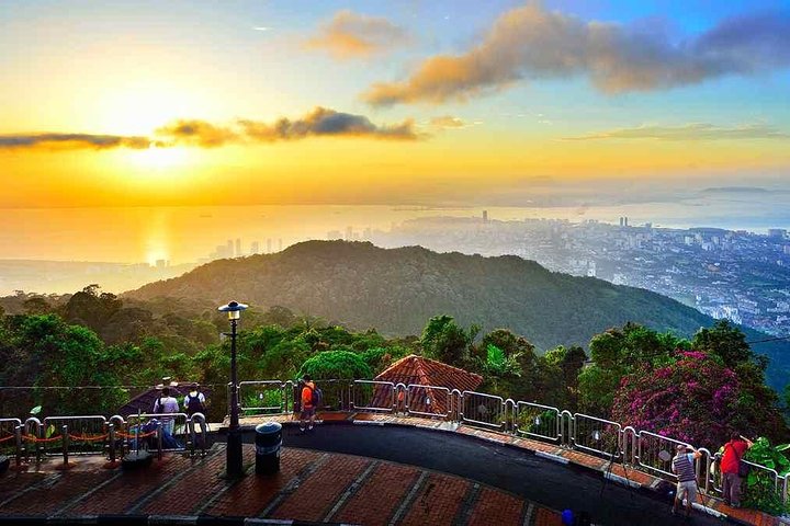 Penang City & Temple Tour with Penang Hill(Fast Lane) & Kek Lok Si - Image 1