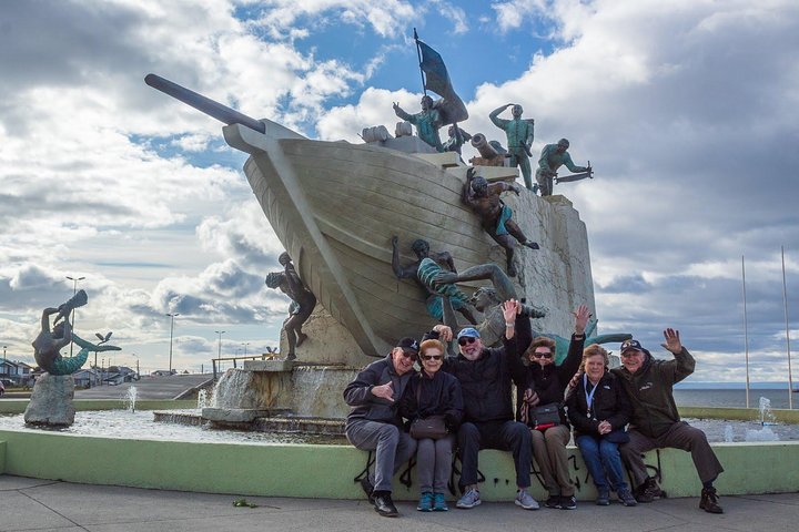 Private City Cruise Tour - Image 1