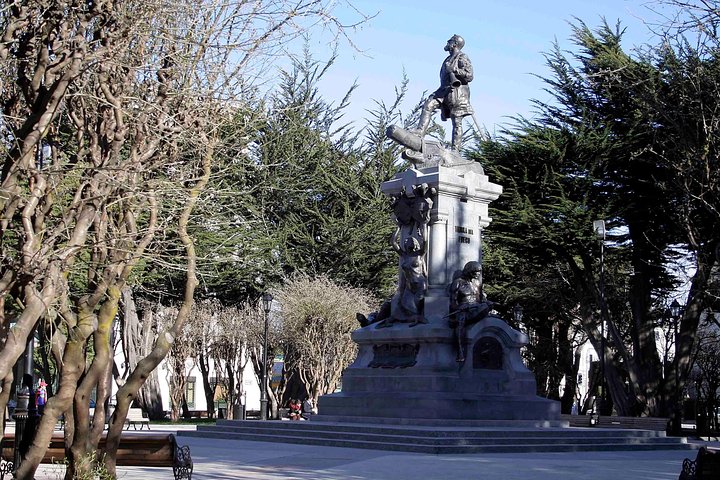 Punta Arenas Private Touring - Half Day (Minivan) - Image 2