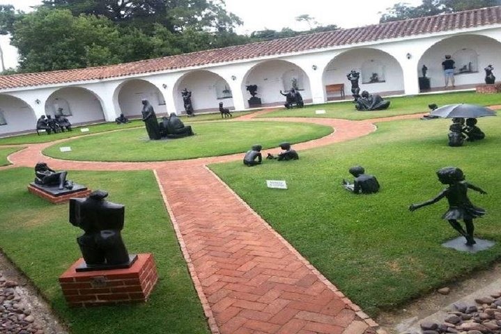 Punta del Este Special Art Tour - Image 4