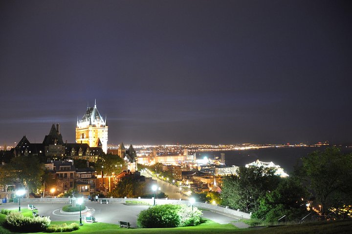 Private Walking Tour in Old Quebec by Tours Accolade - Image 1