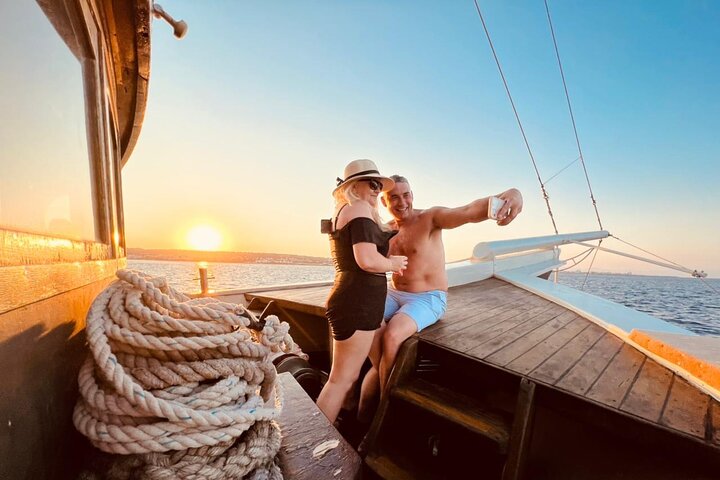 All Inclusive Sunset Cruise with Dinner & Unlimited Aperol Spritz, Beer, Wine - Image 1