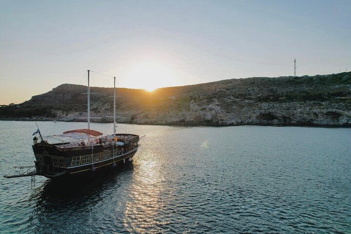All Inclusive Sunset Cruise with Dinner & Unlimited Aperol Spritz, Beer, Wine - Image 2