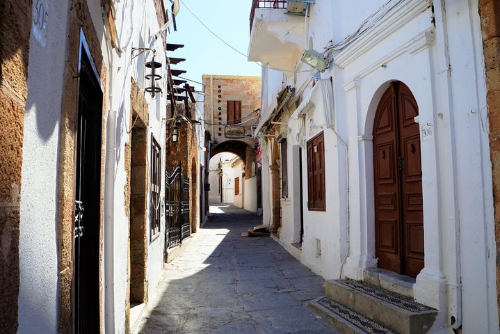 BEST OF LINDOS & RHODES - PRIVATE TOUR - SHORE EXCURSION - HALF DAY - 4 People - Image 2