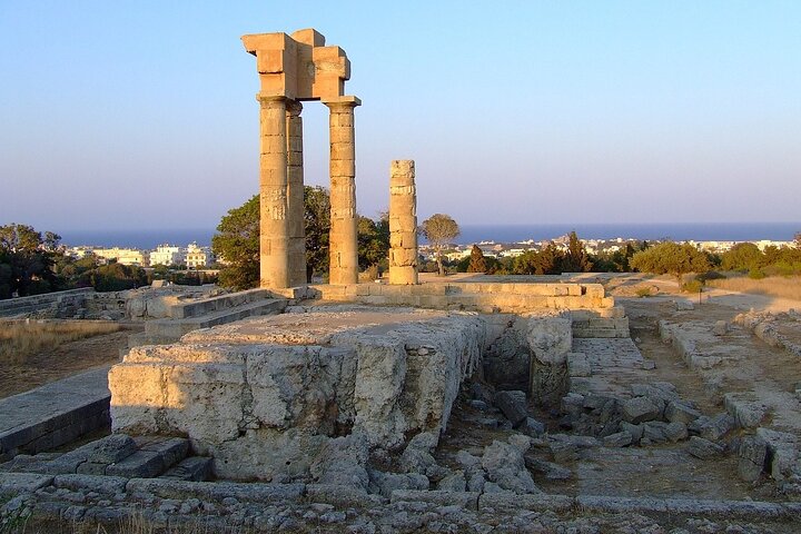 Full-Day Private Guided City Tour and Free Beach Time in Greece - Image 3