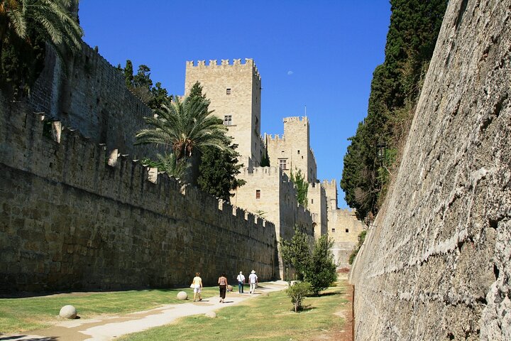 Rhodes Shore Excursion: Private Lindos and Rhodes Old Town Tour - Image 1