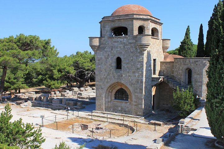 RHODES TOWN HIGHLIGHTS + FILERIMOS GUIDED TOUR - Private group 6 to 19 people - Image 1