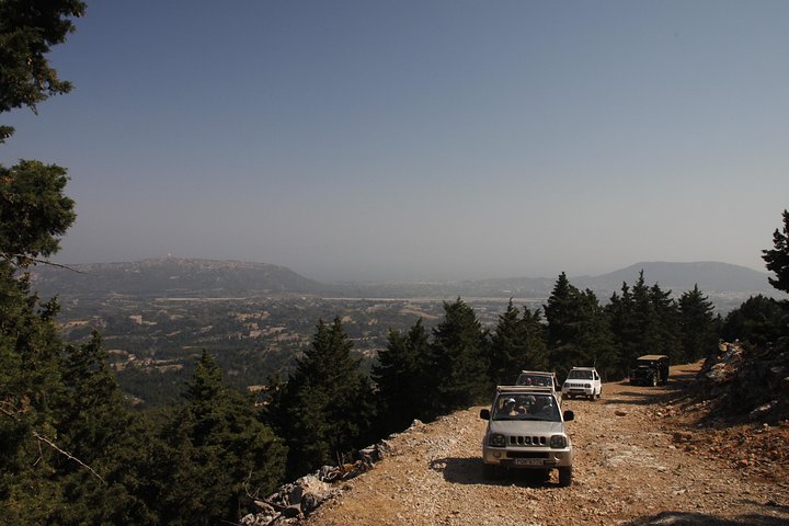 Self drive 4x4 Jeep Safari - Pick ups in the North - Image 4