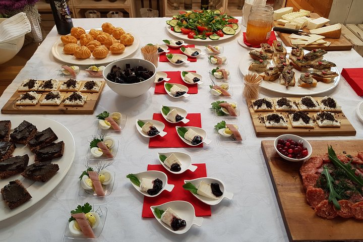Delicious Food Tasting Adventure in Riga Central Market - Image 3