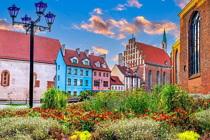 Full Day Private Shore Tour in Riga from Riga Cruise Port - Image 1