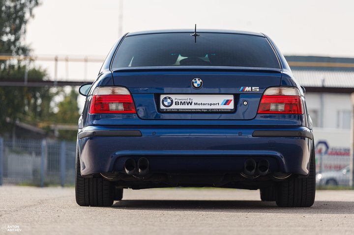 Guided Riga Main Sight Tour on a BMW ///M5 - Image 3