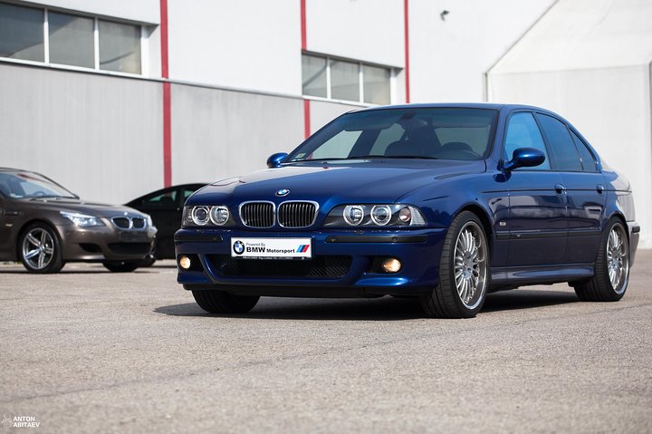 Guided Riga Main Sight Tour on a BMW ///M5 - Image 2