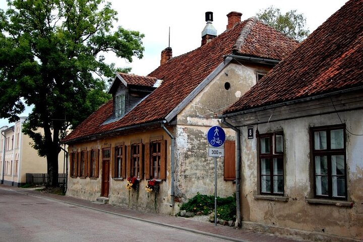 Kuldiga: charming streets, live history and coffee - Image 3