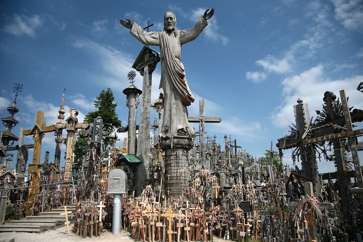Private Full-Day Trip to Hill of Crosses, Rundale Palace & Bauska - Image 1