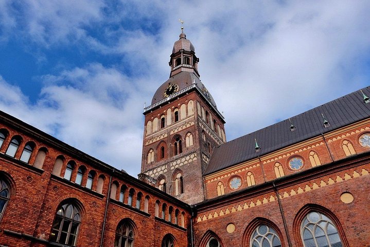 Private Riga Shore Excursion: City Tour and Jewish History Places - Image 5