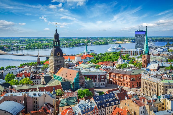 Riga Highlights and Art Nouveau Museum Private Tour - Image 1