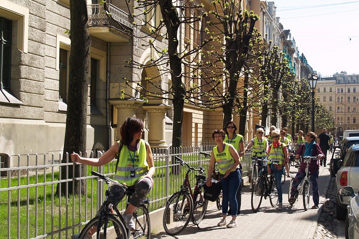 Riga Highlights Bike Tour - Image 4