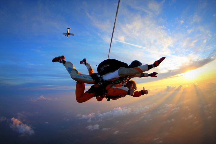 Skydiving Tandem Experience - Image 1