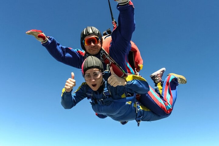 Skydiving Tandem Experience - Image 2