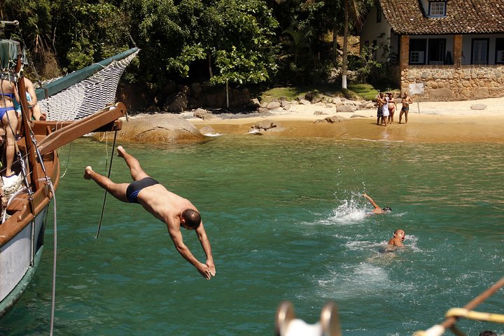 Paraty Schooner Cruise and Snorkeling Tour - Image 1