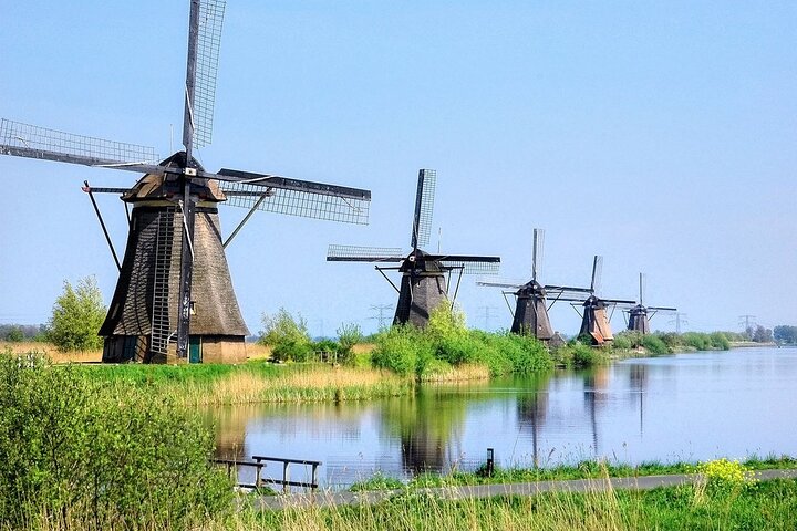 Private tour from Rotterdam to Windmills of Kinderdijk & Gouda Cheese Experience - Image 1