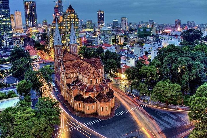 6Day Package Tour North-South: Sai Gon - Hanoi - Ha long Cruise  - Image 5